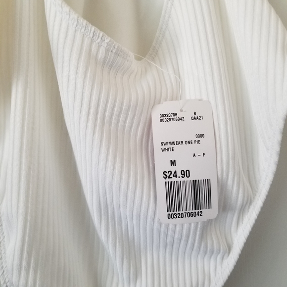 Forever 21 One Piece Bikini - Picture 5 of 5